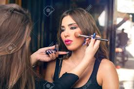 This image has an empty alt attribute; its file name is PROFESSIONAL-MAKEUP-course.jpg